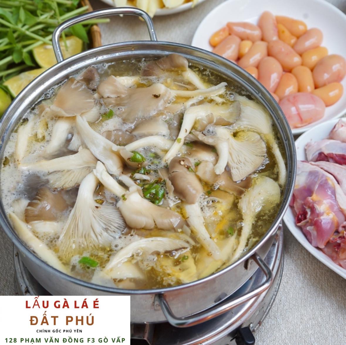 Nước lẩu gà lá é đậm đà hương vị